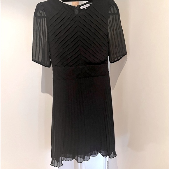 Table Eight Black Dress - Picture 5 of 10